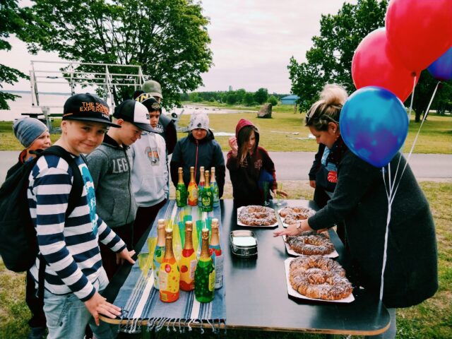 Jahtklubi Dago tegi toetajate abiga erakordse investeeringu – soetasime 8 Optimisti, kaatri ja treileri