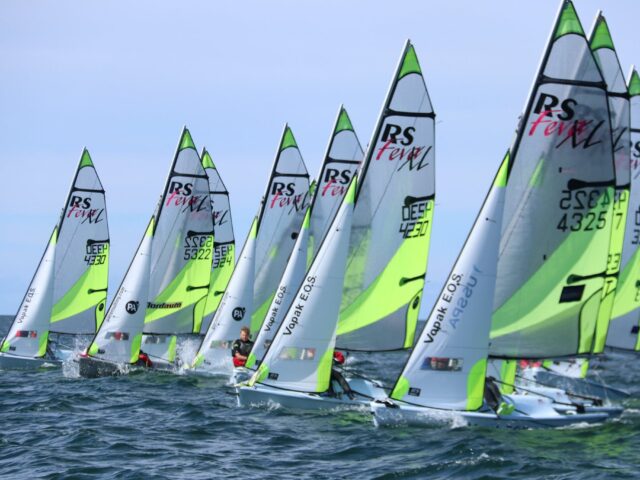 Kärdla Race selgitas muutlikes ilmaoludes välja parimad kahepaatidel purjetajad