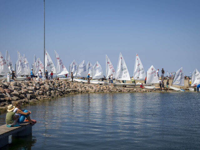 Meri oli noorte purjetajate päralt