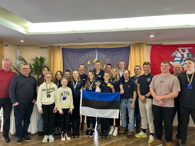 Juunioride maailmameistrivõistlustel hiidlasi esindamas Jorgen Kuivonen ja Ott Saar