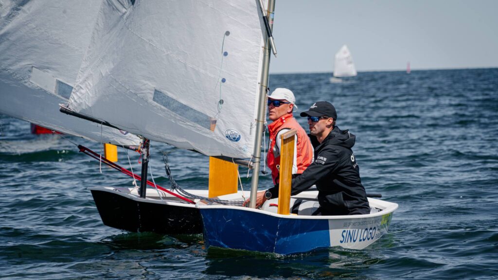 Hingelt mereliste regatt Kärdla sadamas