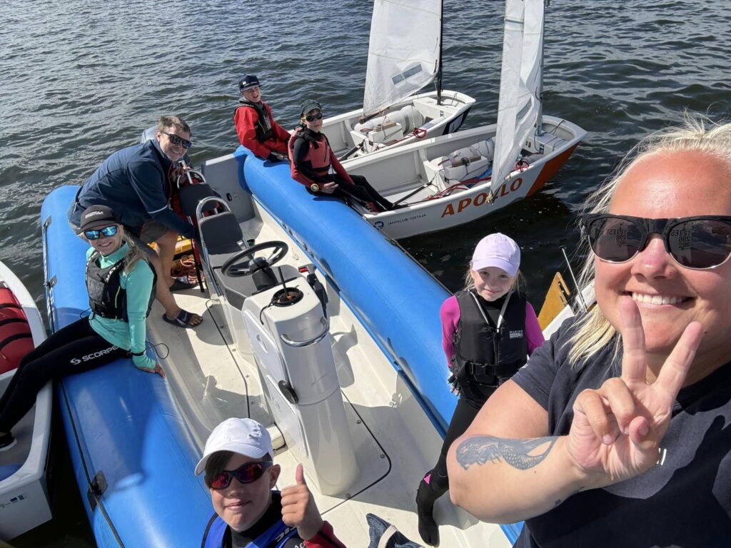 Möödunud nädalavahetusel osalesid meie kuus pisikest Optimisti sõitjat Hara sadamas LHV karikasarja etapil