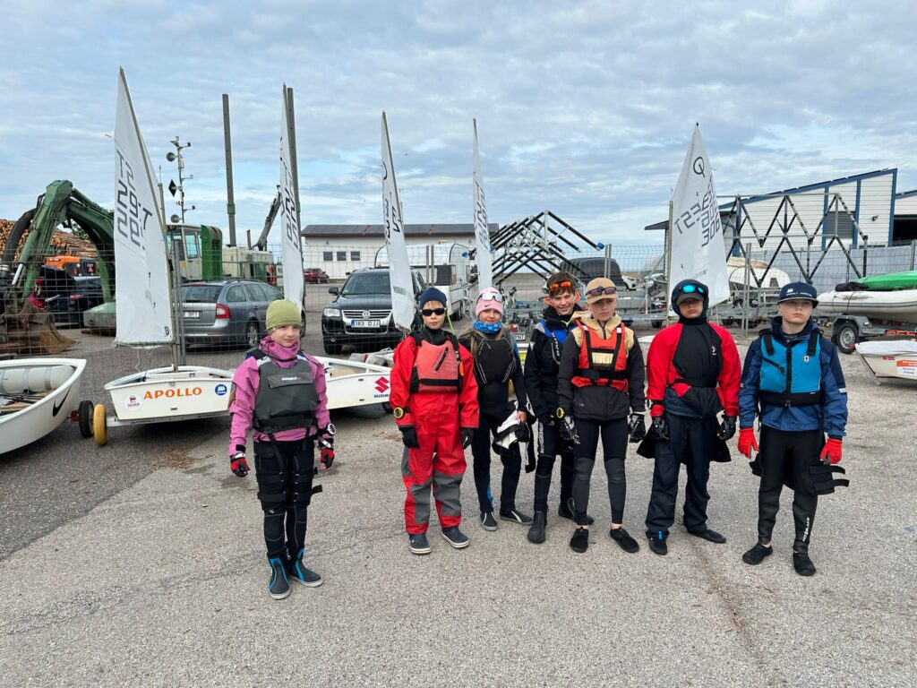 Purjetamishooaeg sai tormilise alguse Saaremaal EKV 1. etapil – Dago noored merel katsumuste keskel